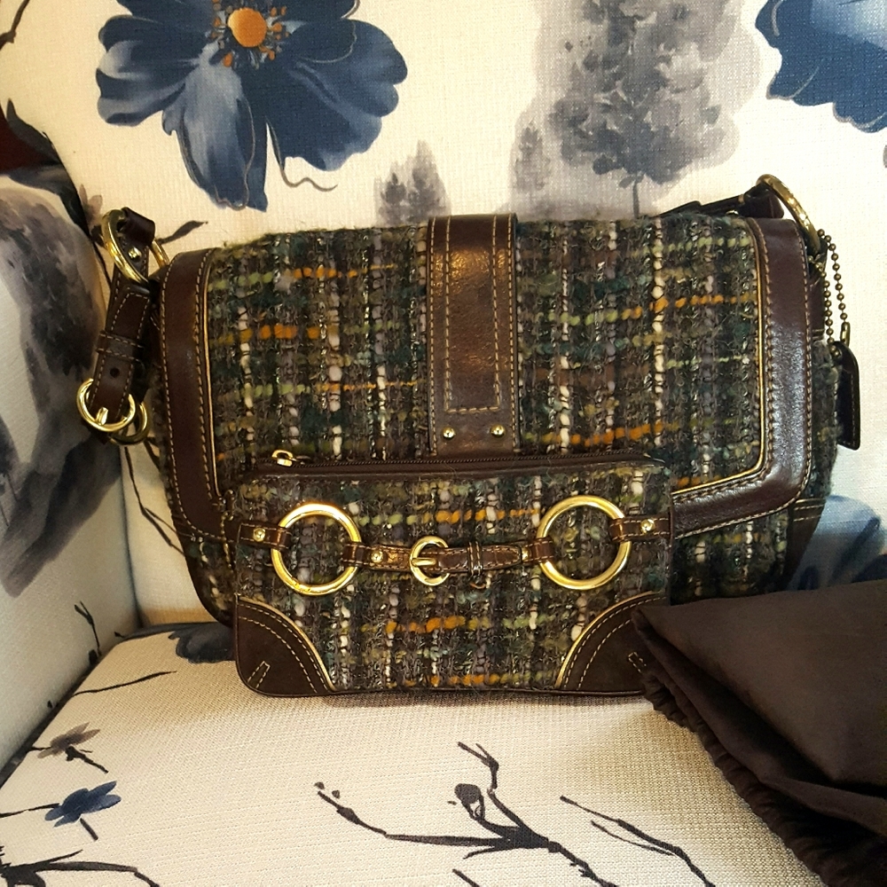 Coach Chelsea Tweed/Suede bag w/wristlet